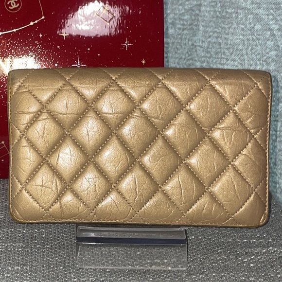 Chanel gold lambskin quilted long bifold wallet . Leather is soft and very plump - Picture 3 of 5
